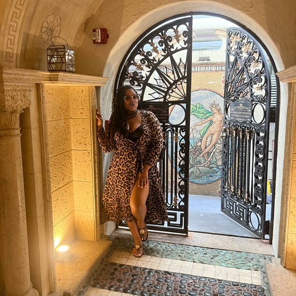 Meet your Posher, Sheen - Picture 1 of 1